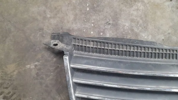 Calandre factice VW Passat B5 Lift FL 3B0853651L image 3