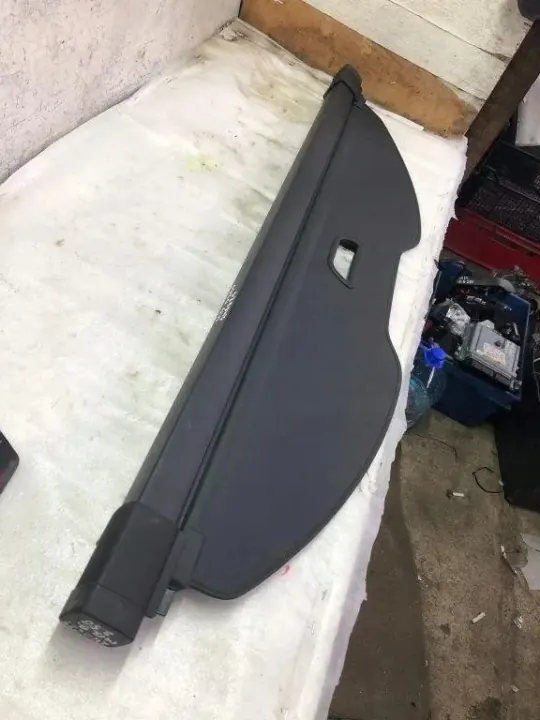 Rodillo de maletero Mercedes-Benz OEM 9918017941 - Usado image 3