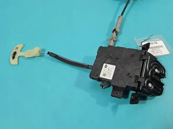 Fecho de porta-malas OEM C03747-104 Jaguar XF II image 3