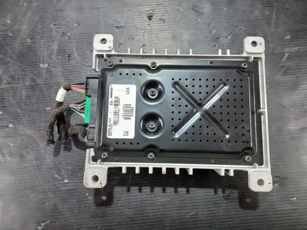 Amplificateur Audio Bose Mazda 3 II BL 2009-2013 BBM466A20 image 3