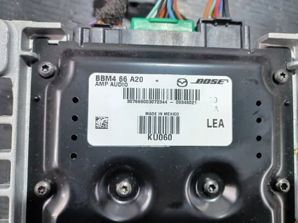 Amplificateur Audio Bose Mazda 3 II BL 2009-2013 BBM466A20 image 4