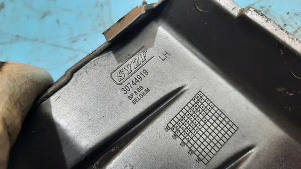 VOLVO S40 II Griglia Fendinebbia Sinistra 30744919 image 6