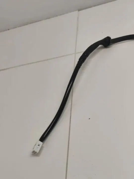 Höger bakluckstötdämpare OEM 6892042020 Toyota image 3