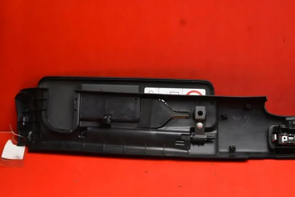 Visor solar OEM K3006-6809Z para Mazda MX-5 ND 2015-2018 image 7