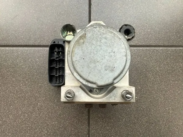 Pompe ABS Toyota OEM 44510-71030 pour Hilux 07 image 4