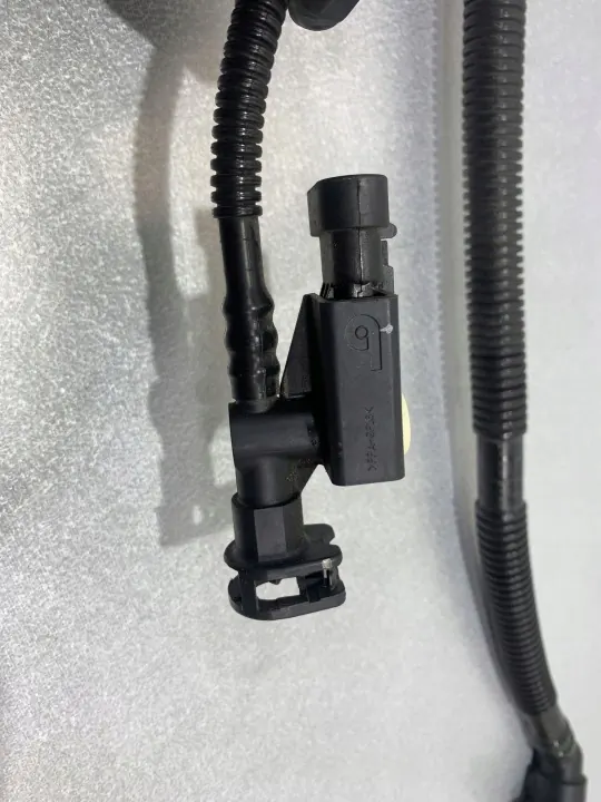 Conduite de carburant Jeep Compass OEM FBZ18636 - Occasion image 8