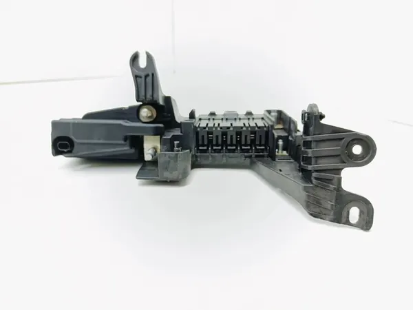 Mercedes-Benz ML W166 2014 Caixa de Fusíveis image 2