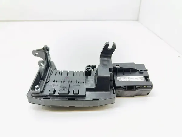 Mercedes-Benz ML W166 2014 Caixa de Fusíveis image 3