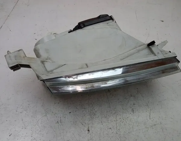 Vasen Etuvalo Skoda Octavia image 5