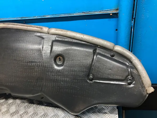 MERCEDES W211 2.2 CDI OM646 Underbody Shield image 4