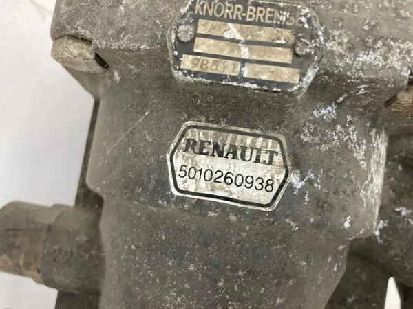 Soupape Commande Remorque Renault Magnum OEM 5010260938N image 4