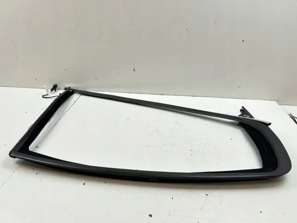Maserati Quattroporte achterdeur raamrubber OEM MAM83027 image 5