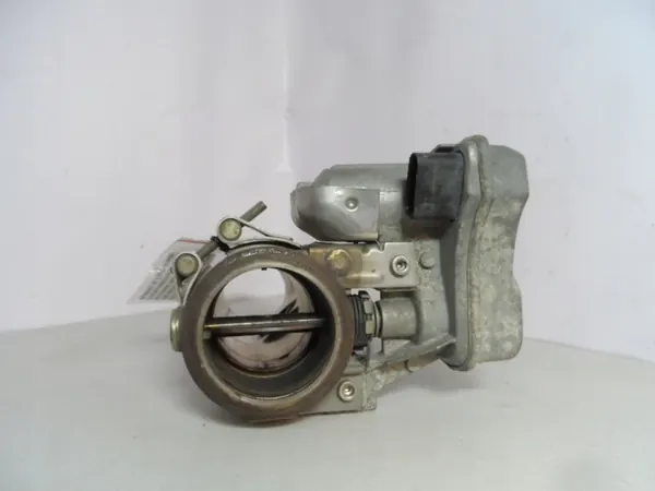 Soupape d'Échappement VW Passat B7 2.0 TDI 1K0253691E image 2