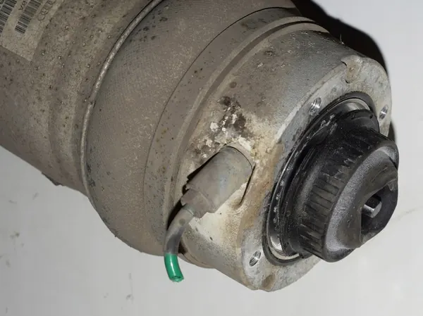 AUDI Q7 I 4L Främre Höger Stötdämpare 7L8616040A image 5