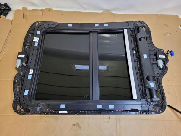 Panoraamakatto Las Maserati OE Levante 2021 image 3