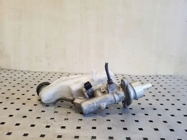 Cilindro de travão OEM 0204254155 para Toyota Avensis Verso image 6