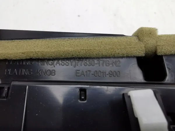 Handskfacksram Honda HR-V 2016 OEM 77630T7BN2 image 8