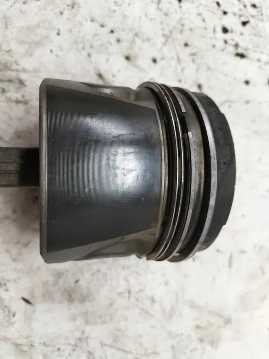 Pistão 80L85 2.5 D M57 BMW Série 5 IV E39 image 4