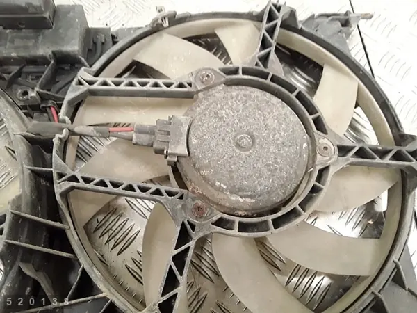 Opel Vectra jäähdytinpuhallin OEM 874878e diffuusorilla image 5
