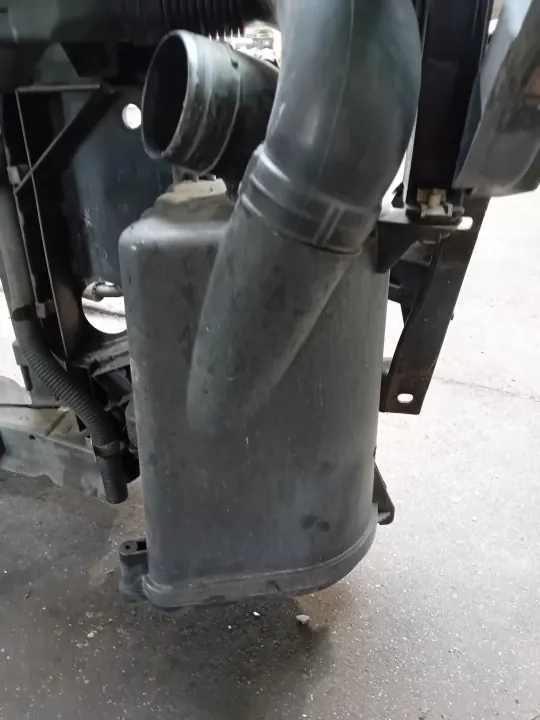 Luftfilterhus OEM 8Z0129620 för Audi A2 1.4 16V image 3
