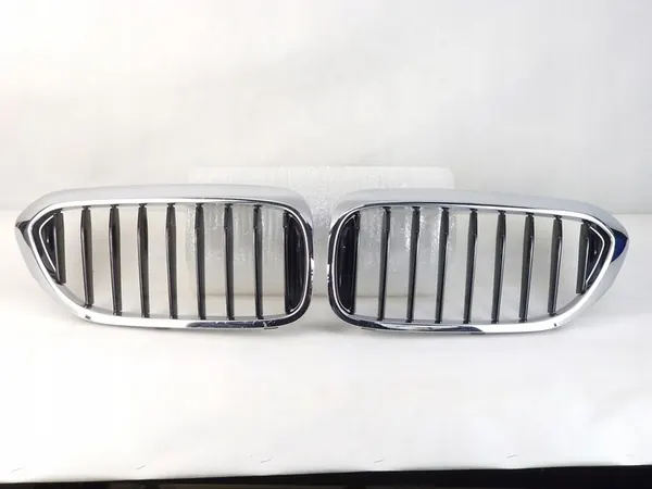 BMW 5 G30 G31 Kidney Grilles Original Complete Left Right image 2