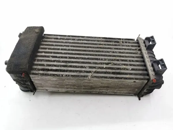 Ford Ladeluftkühler OEM 8V619L440 - Gebraucht image 3