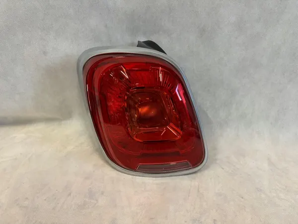 FIAT 500X 14-18 Luz Trasera Izquierda Europa image 2