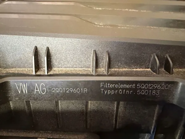 VW Polo 2G Ilmansuodinkotelo OEM 2Q0129601R image 7
