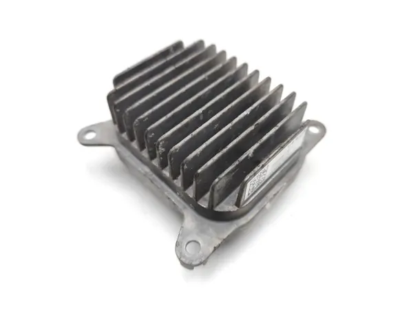 Tesla Model 3 LED-Scheinwerfer-Steuermodul 2020 image 4