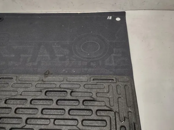 Tapete porta-bagagens OEM 4G5863463D Audi A6 C7 Sedã image 9