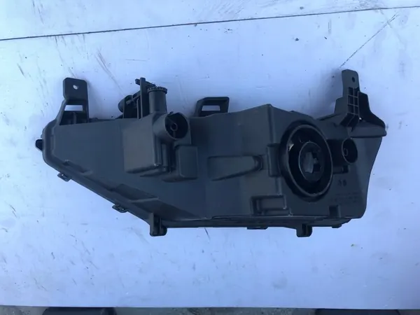 Farol Esquerdo Skoda 60U941699 image 3