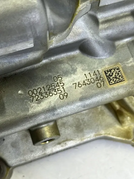 Begagnad BMW oljepump OEM 7643046 för F30 F31 image 4