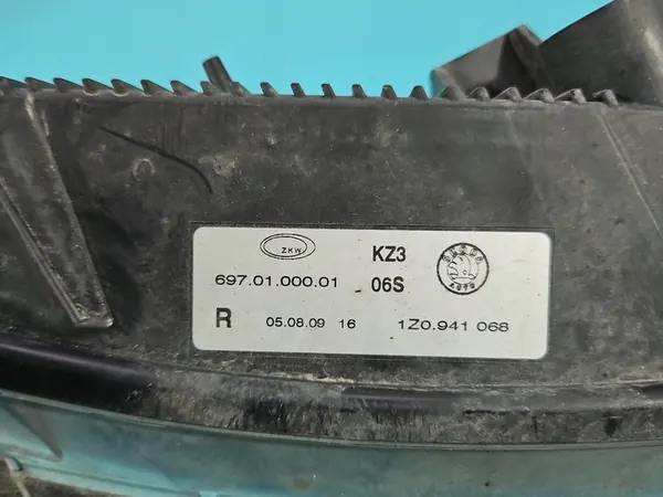 Farol de dia direito Skoda Octavia II image 7