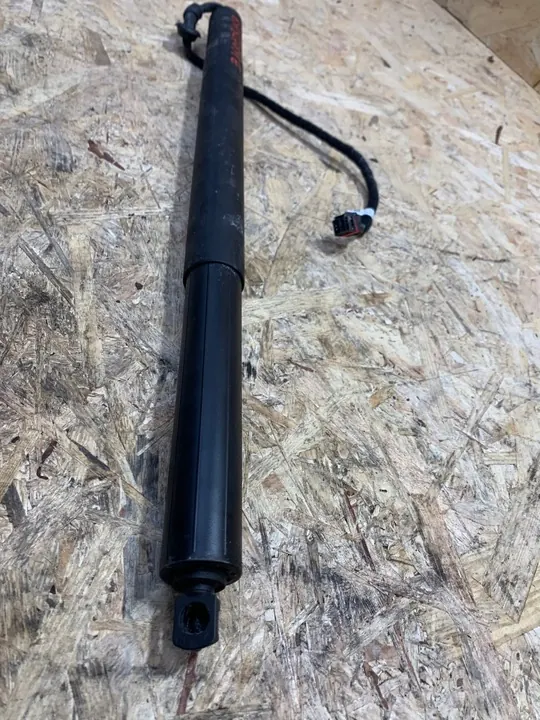 Elektrisk baklucka aktuator vänster höger Audi Q3 II 83A827851E image 3