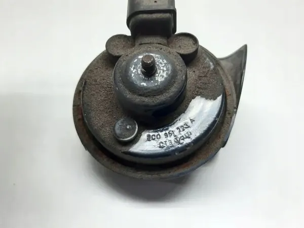 Bocina VW usado OEM 3C0951223A para Passat B6 2.0L image 3