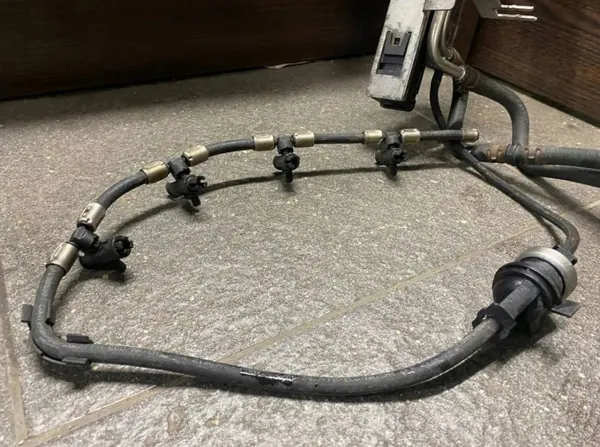 Gebrauchtes Einspritzteil OEM 721040412 für Volkswagen image 3