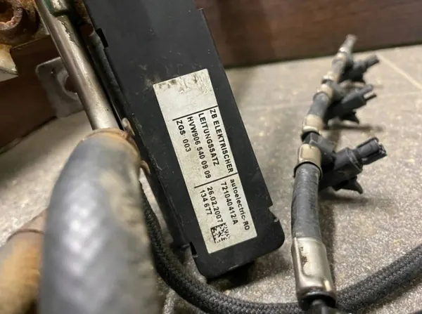 Gebrauchtes Einspritzteil OEM 721040412 für Volkswagen image 8