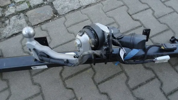 Barra de remolque Ford Kuga III OEM RV4J19J288AE - Usado image 3