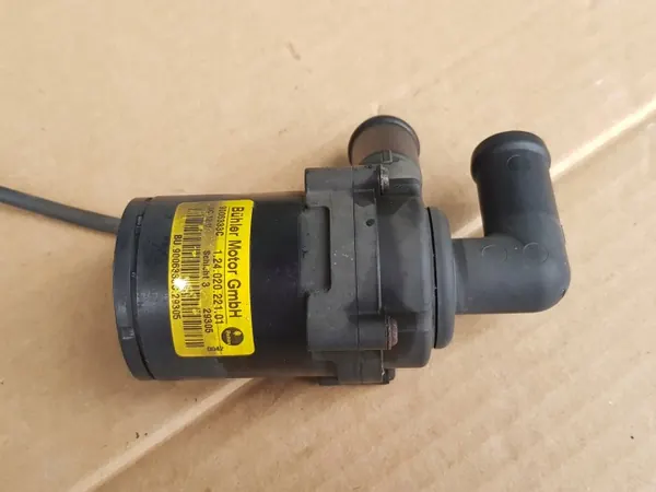 Pompe à eau auxiliaire Webasto OEM 9006333C - Occasion image 3