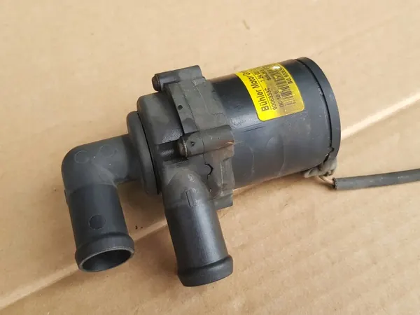 Pompe à eau auxiliaire Webasto OEM 9006333C - Occasion image 4