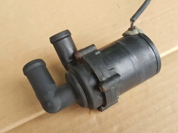 Pompe à eau auxiliaire Webasto OEM 9006333C - Occasion image 5