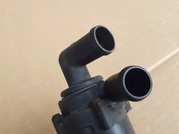 Pompe à eau auxiliaire Webasto OEM 9006333C - Occasion image 6