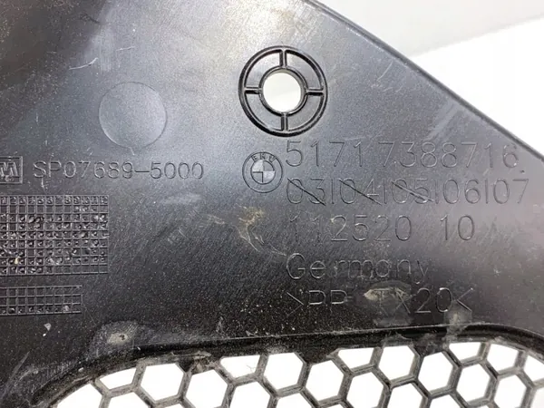 OEM 7388716 Rechter voorruitafdekking voor BMW G30 image 3