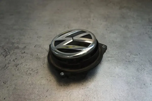 OEM 3AA827469B Bagageluckhandtags emblem VW image 3