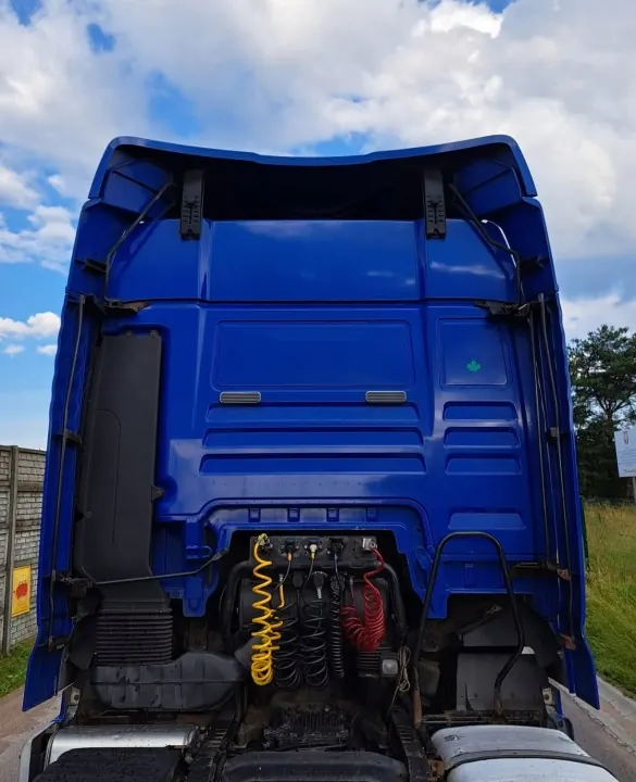 MAN TGX Kabinenrahmen + Türen - Gebrauchte OEM-Teile image 5