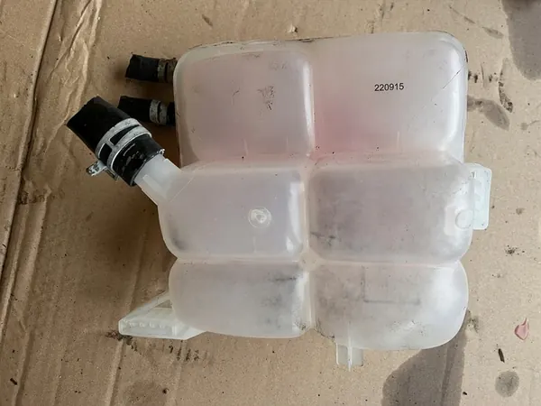 Coolant Reservoir Volvo C30 S40 V50 2004-2007 image 3