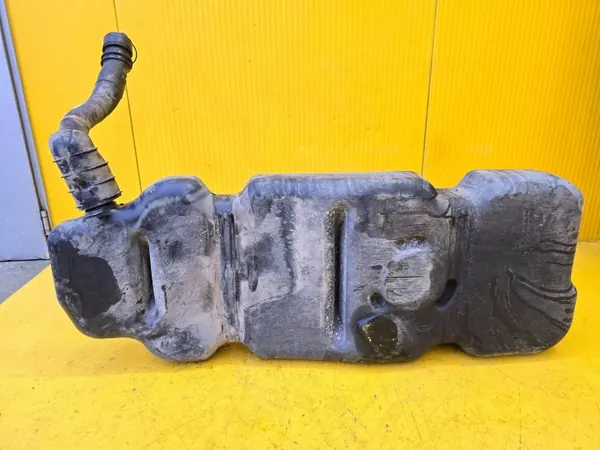 Mercedes-Benz brandstoftank OEM A4474705500 - Gebruikt image 4