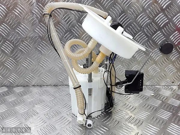 Bomba de combustível BMW 3 Series F30 2013 image 2