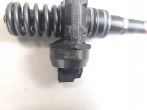 Pompe lave-glace OEM 0414720216 pour VW Audi 1.9 TDI image 4