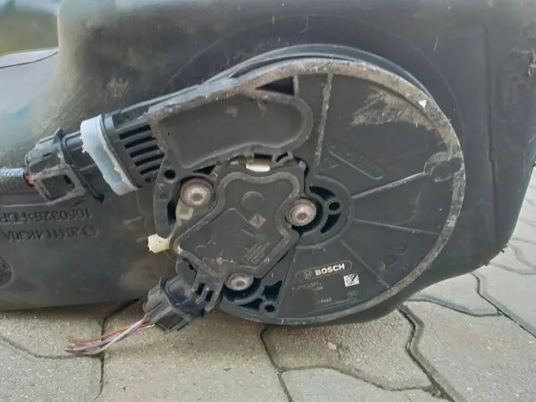 Bomba Tanque AdBlue Mercedes OEM 3,0 CDI - Usado image 3